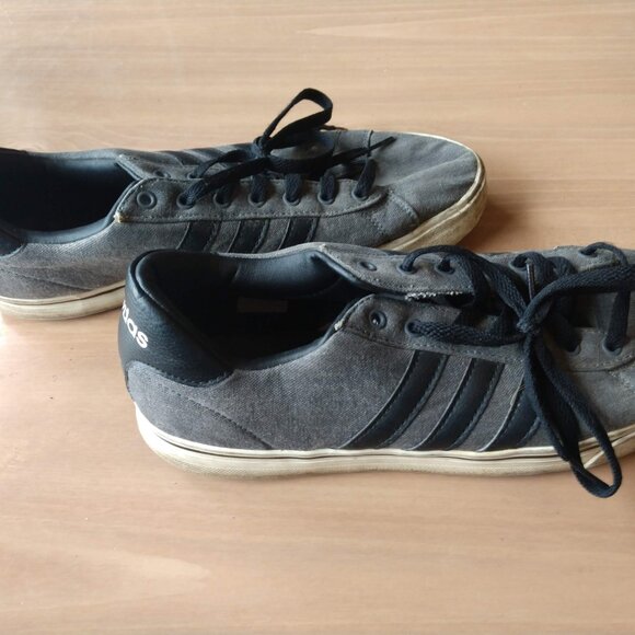 Adidas Men's Cloudfoam Running Shoes | Dark Gray | Men's Size 10 - Picture 4 of 5